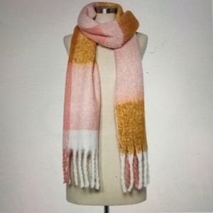 New with Tags Women’s A New Day Pink Scarf